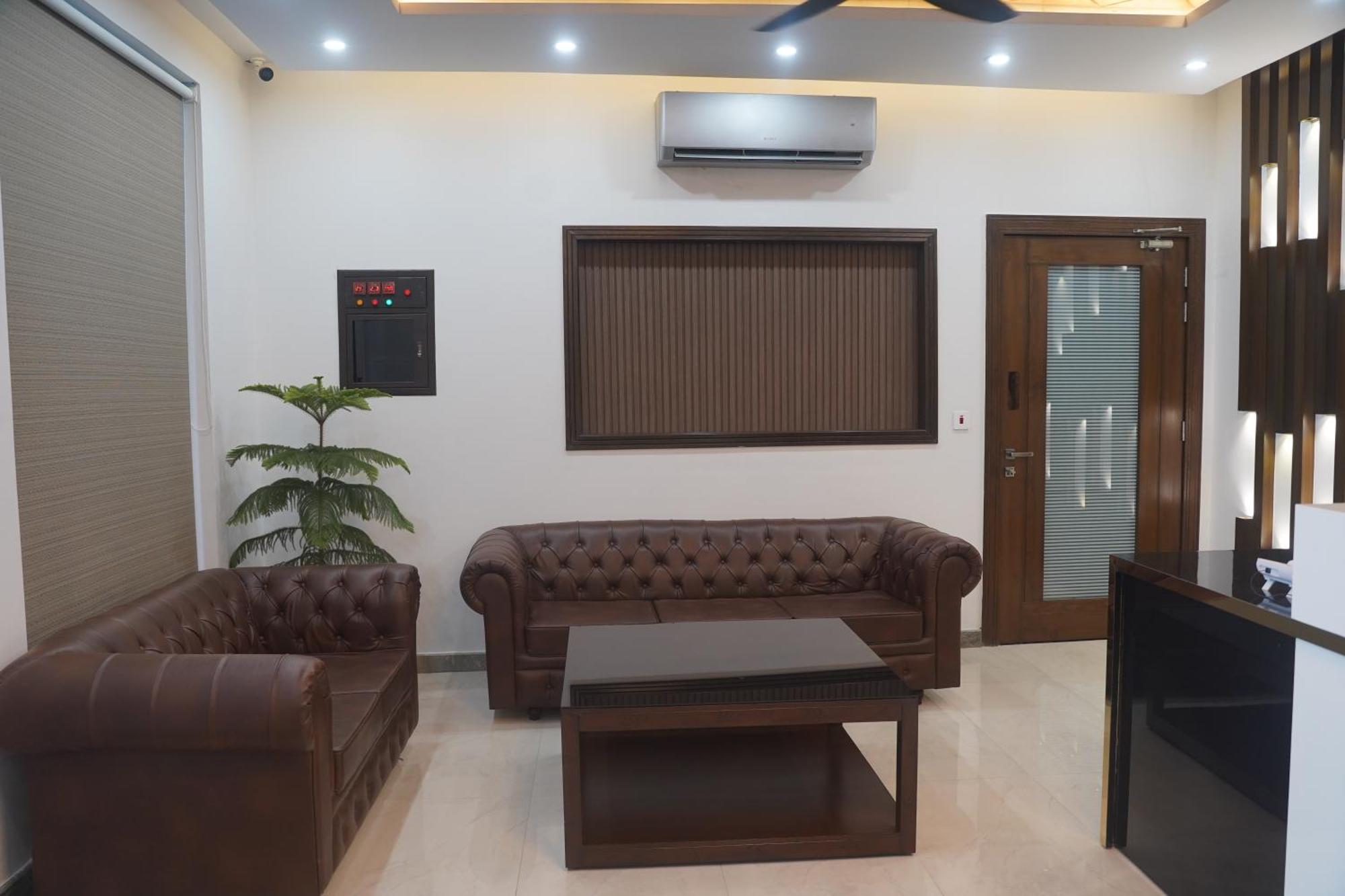 Swarg Hotel Sahiwal Exterior photo